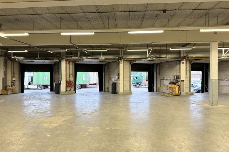 BedrijfsruimteaanDonk 5<br/> inBarendrecht BedrijfsruimteaanDonk 5<br/> inBarendrecht