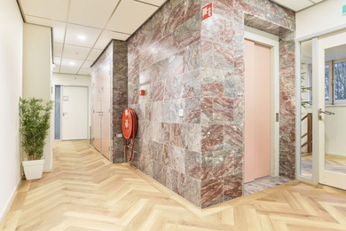 Bekijk foto 2 van Kennemerplein 20