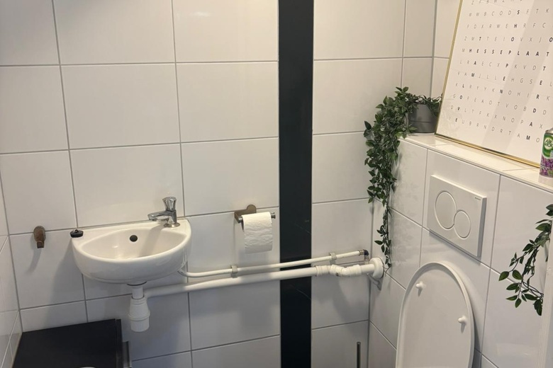 BedrijfsruimteaanKnibbelweg 73<br/> inZevenhuizen