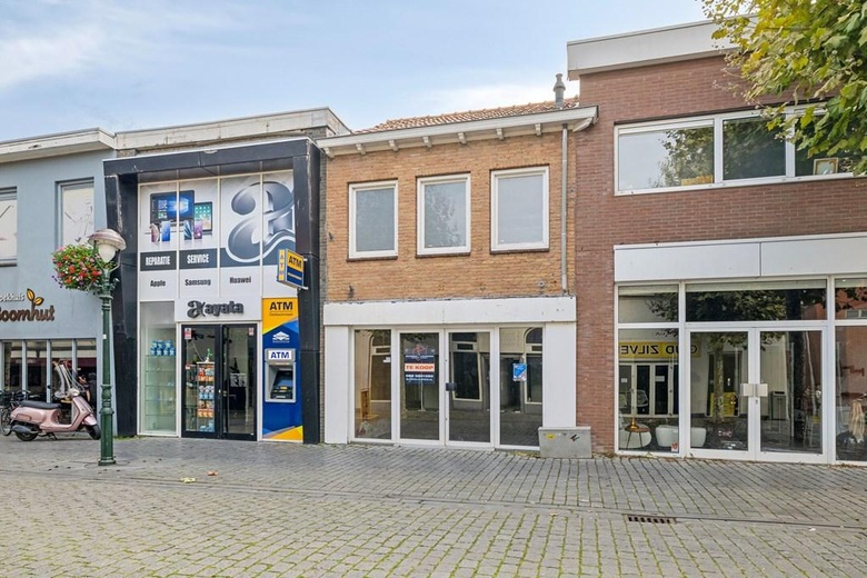 Bekijk foto 1 van Sint-Josephstraat 35