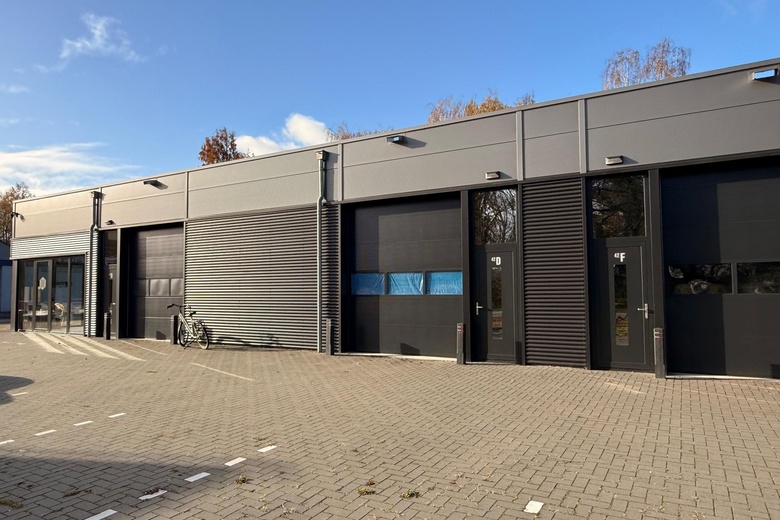 BedrijfsruimteaanOranjelaan 42<br/> inBeek en Donk