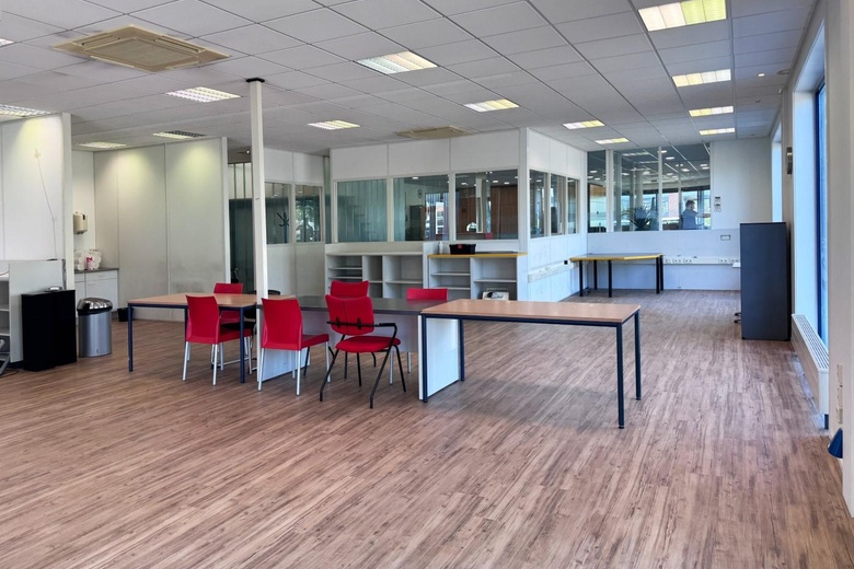 KantoorruimteaanSportlaan 361<br/> inSliedrecht