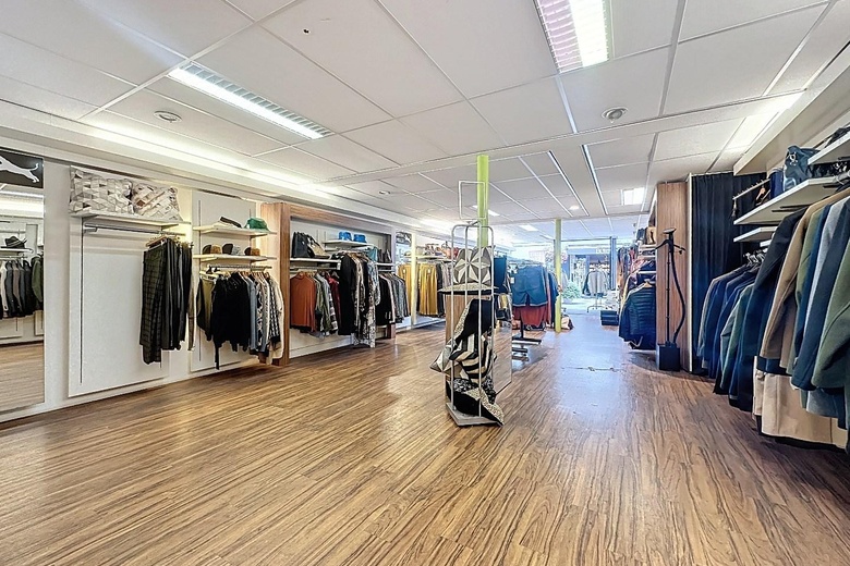 WinkelruimteaanMeerminnestraat 5<br/> inSluis WinkelruimteaanMeerminnestraat 5<br/> inSluis