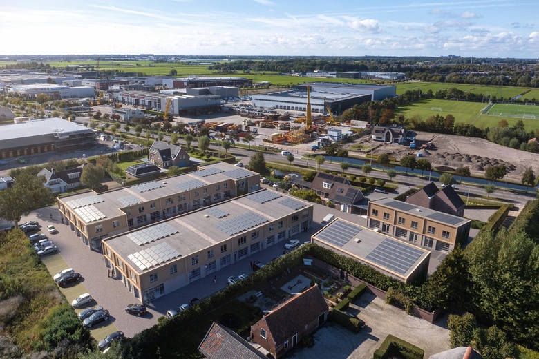 BedrijfsruimteaanRijksstraatweg 56 - 58<br/> inSassenheim BedrijfsruimteaanRijksstraatweg 56 - 58<br/> inSassenheim