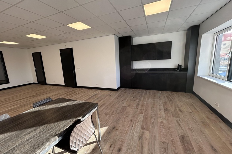 BedrijfsruimteaanJelle Zijlstraweg 62<br/> inZwaag