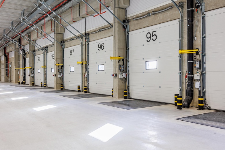 BedrijfsruimteaanRietgraaf 10 - 12<br/> inOosterhout