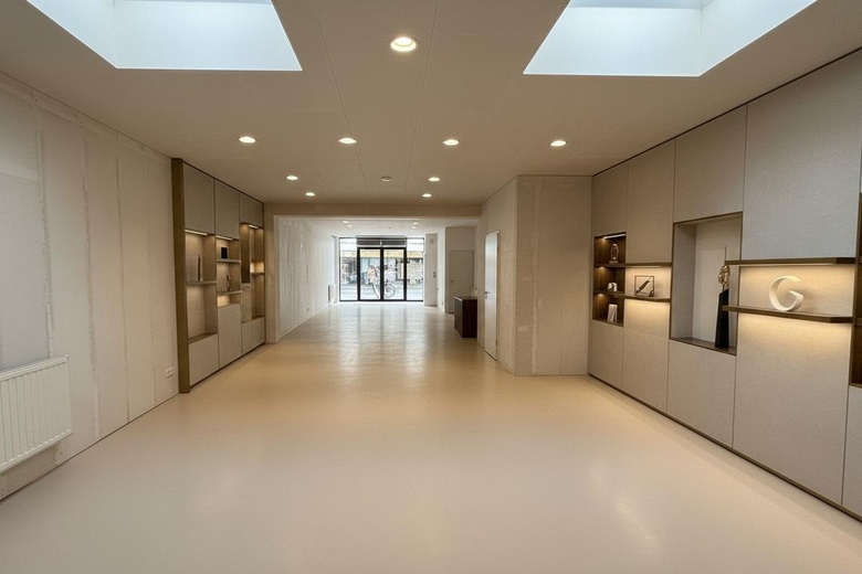 Bekijk foto 1 van Generaal Cronjestraat 123