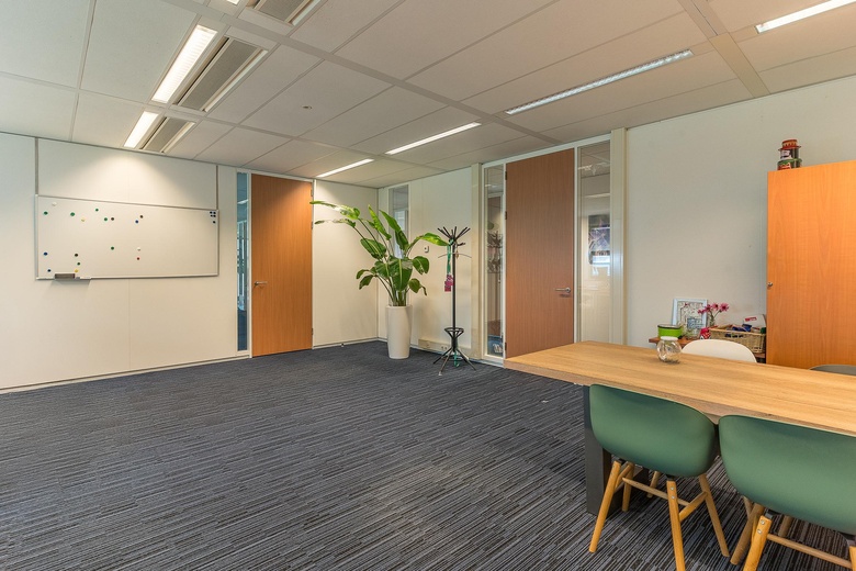 KantoorruimteaanJ.P. Broekhovenstraat 16<br/> inElburg