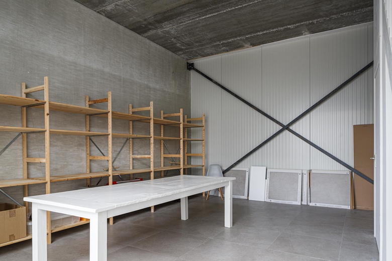 BedrijfsruimteaanLange Schaft 30 h<br/> inHouten