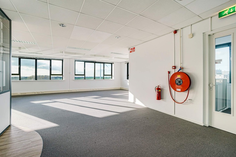 KantoorruimteaanFlemingweg 14<br/> inAlphen aan den Rijn KantoorruimteaanFlemingweg 14<br/> inAlphen aan den Rijn