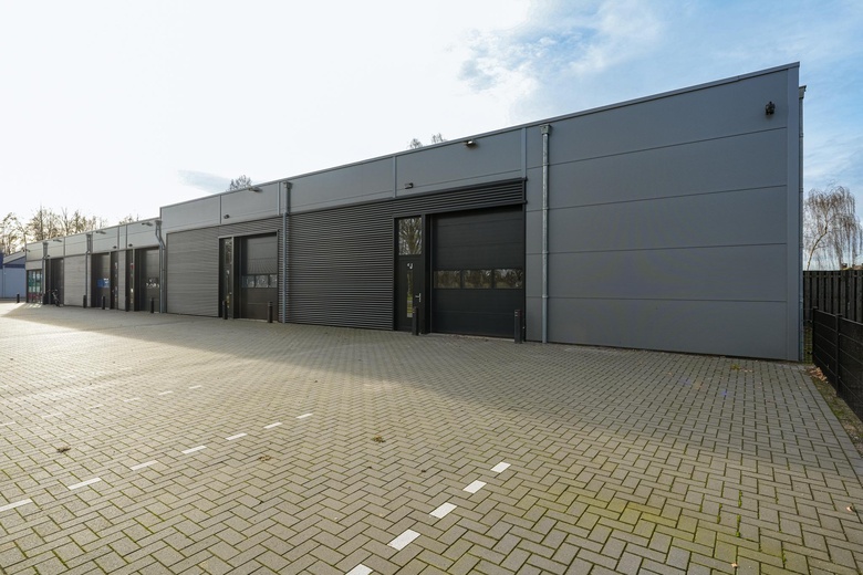 BedrijfsruimteaanOranjelaan 42 j<br/> inBeek en Donk