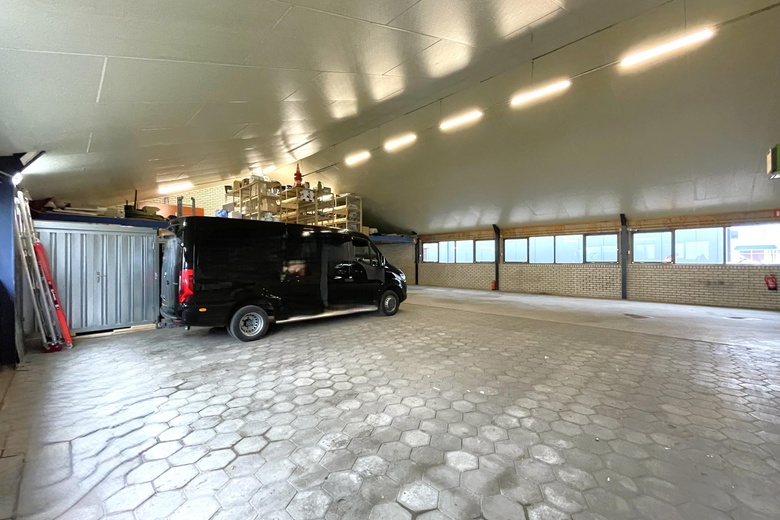 BedrijfsruimteaanVeldzichtweg 10<br/> inErmelo