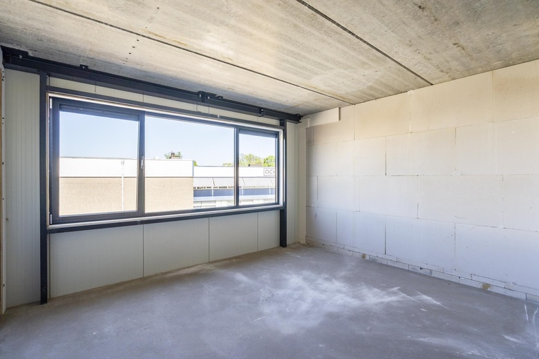 BedrijfsruimteaanHogeweyselaan 215 C<br/> inWeesp