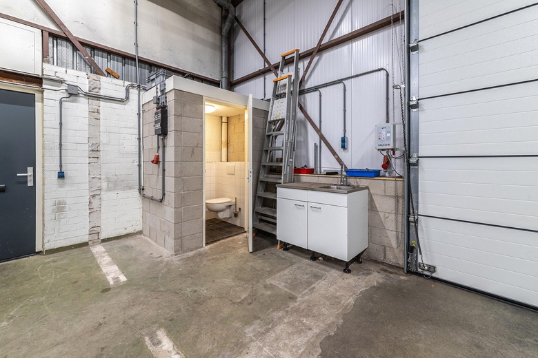 BedrijfsruimteaanZomerdijk 23<br/> inZaandam