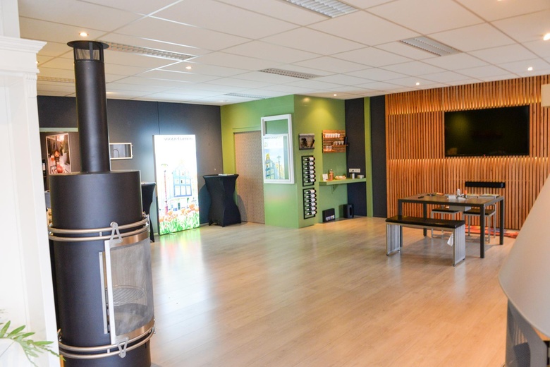 Bedrijfsruimteaanvan den Bergsweg 10 a<br/> inNijverdal Bedrijfsruimteaanvan den Bergsweg 10 a<br/> inNijverdal