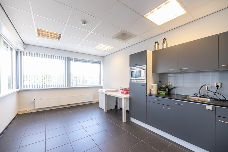 BedrijfsruimteaanDoornseweg 2 a<br/> inNieuwendijk BedrijfsruimteaanDoornseweg 2 a<br/> inNieuwendijk