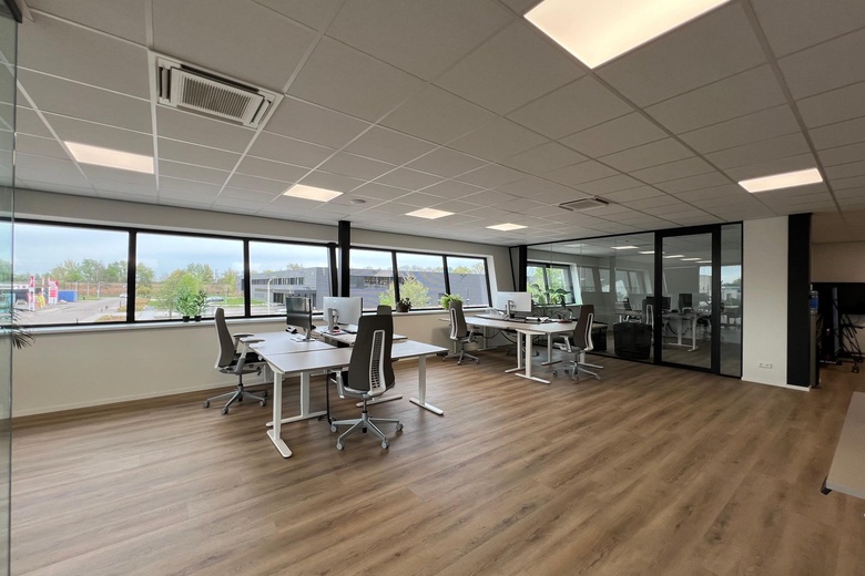 BedrijfsruimteaanMarisstraat 8<br/> inSliedrecht