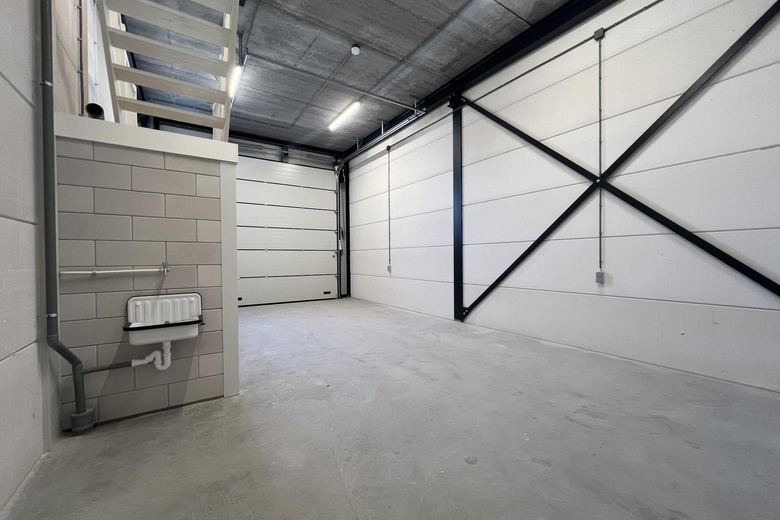 BedrijfsruimteaanHoutkopersstraat 6 E<br/> inZwijndrecht BedrijfsruimteaanHoutkopersstraat 6 E<br/> inZwijndrecht