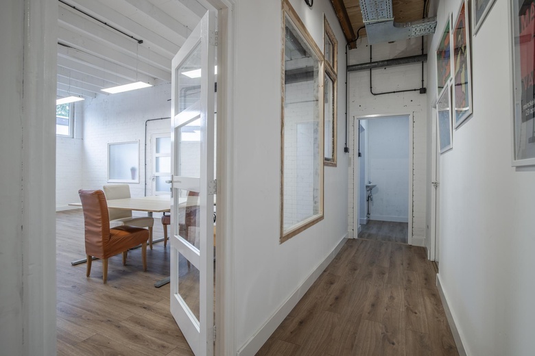 KantoorruimteaanCardanuslaan 24<br/> inDoorwerth KantoorruimteaanCardanuslaan 24<br/> inDoorwerth