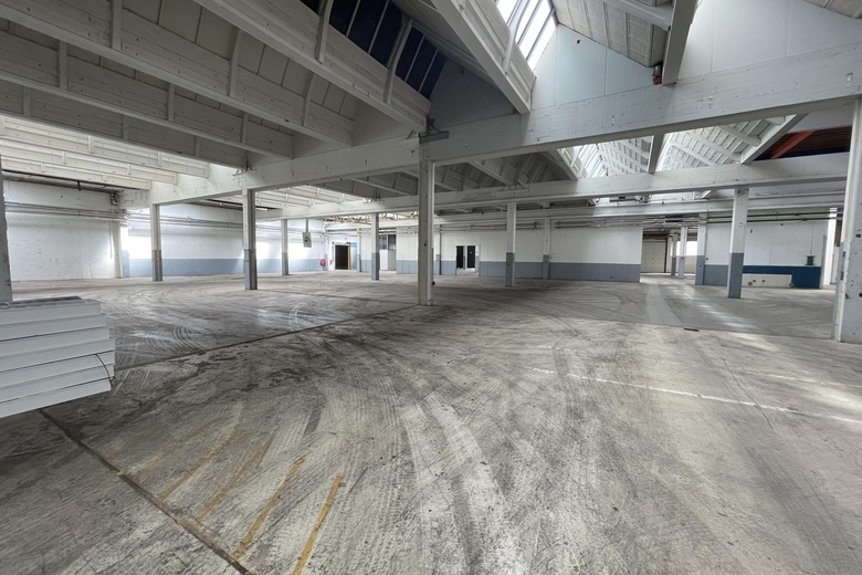 BedrijfsruimteaanSluisjesdijk 153<br/> inRotterdam