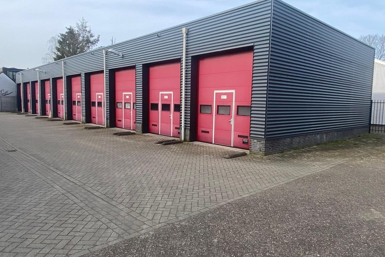 Bekijk foto 1 van Mathenessestraat 43