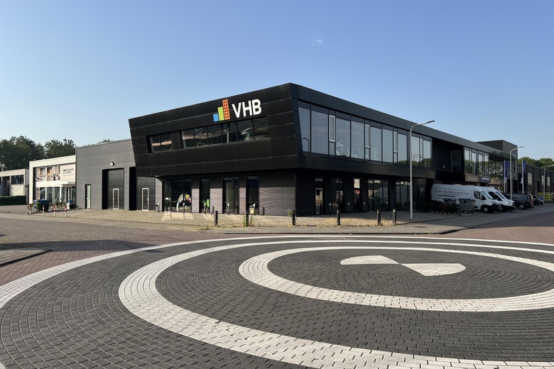 BedrijfsruimteaanMarisstraat 8<br/> inSliedrecht