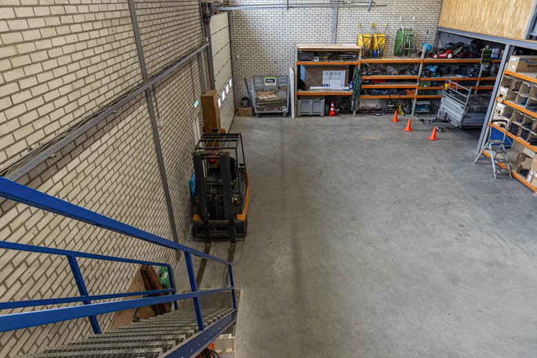 BedrijfsruimteaanKalkovenweg 14<br/> inAlphen aan den Rijn