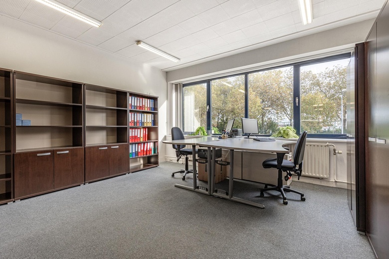 BedrijfsruimteaanRijstenweg 4 - 6<br/> inEindhoven