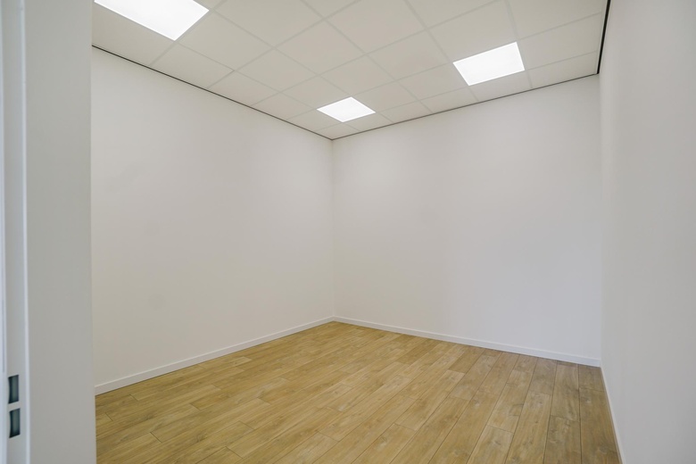 BedrijfsruimteaanMiddelblok 136 d<br/> inGouderak BedrijfsruimteaanMiddelblok 136 d<br/> inGouderak