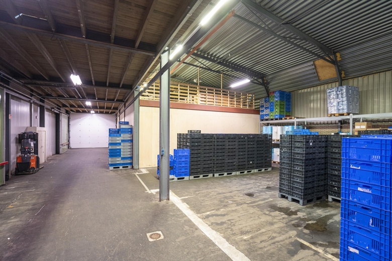 BedrijfsruimteaanIndustrieweg 31 - 33<br/> inWaardenburg BedrijfsruimteaanIndustrieweg 31 - 33<br/> inWaardenburg
