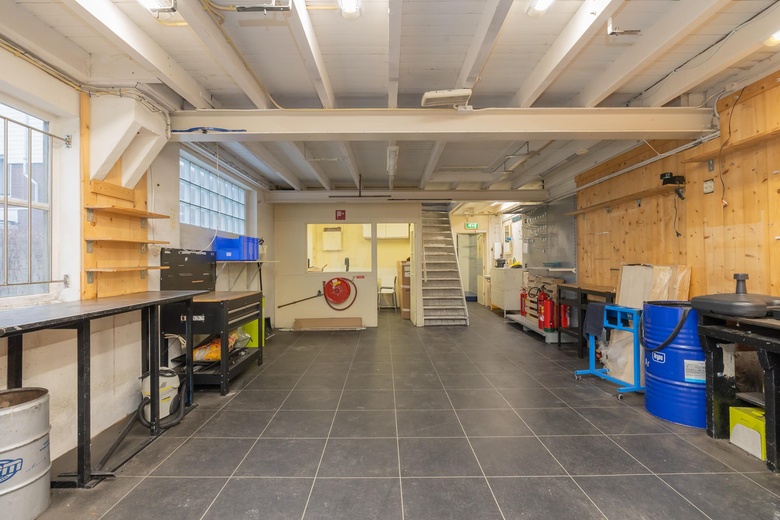 WinkelruimteaanHoofdstraat 144<br/> inSassenheim