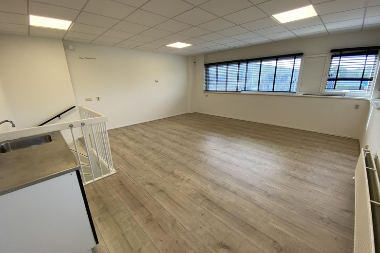 BedrijfsruimteaanSchoepenweg 51 I<br/> inLelystad