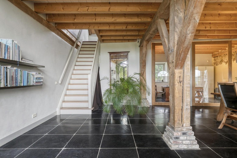 KantoorruimteaanZwanenburgseweg 6 a<br/> inHeeswijk