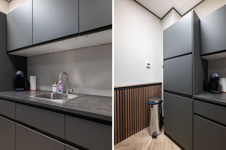 BedrijfsruimteaanHopperweg 11 17<br/> inHellevoetsluis