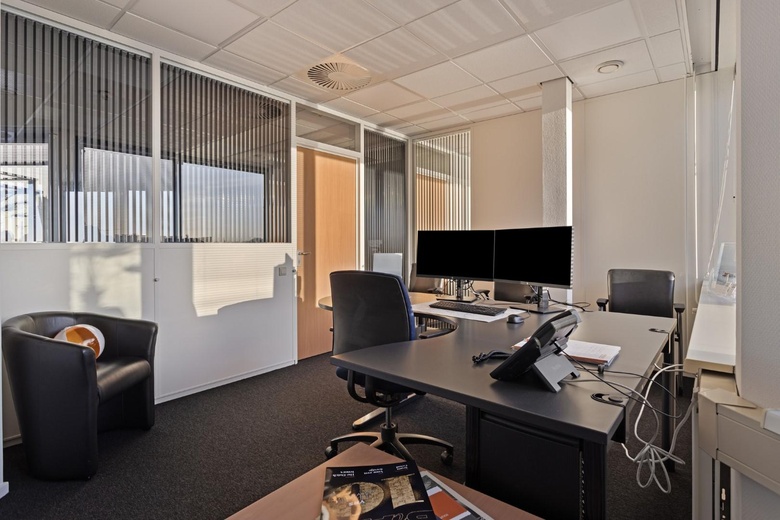 KantoorruimteaanRingdijk 466 G<br/> inZwijndrecht KantoorruimteaanRingdijk 466 G<br/> inZwijndrecht