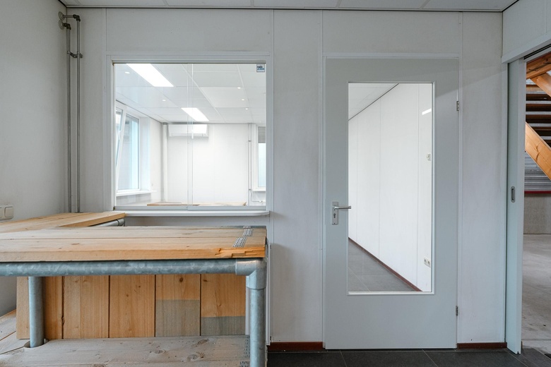 BedrijfsruimteaanDommelstraat 16<br/> inOss BedrijfsruimteaanDommelstraat 16<br/> inOss