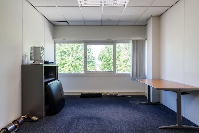 KantoorruimteaanMeidoornkade 18<br/> inHouten