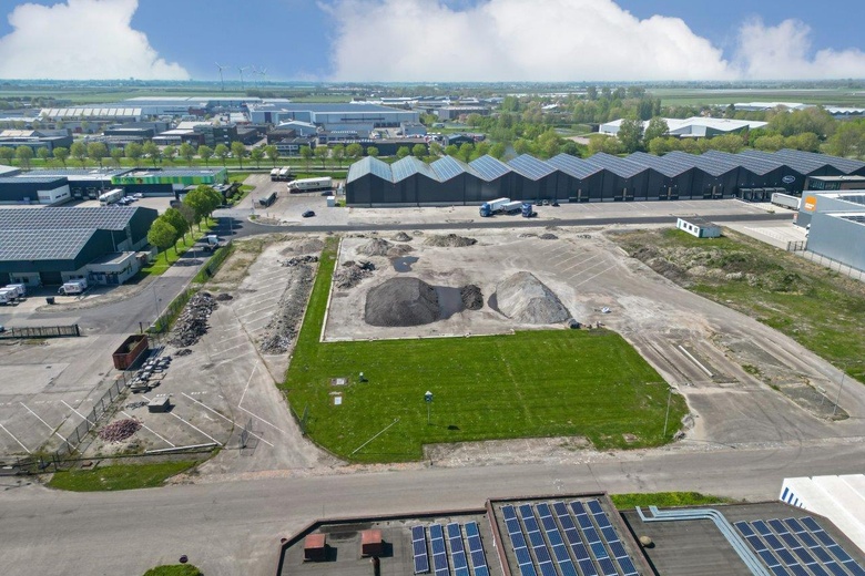 BedrijfsruimteaanFustmarkt 2<br/> inZwaagdijk-Oost