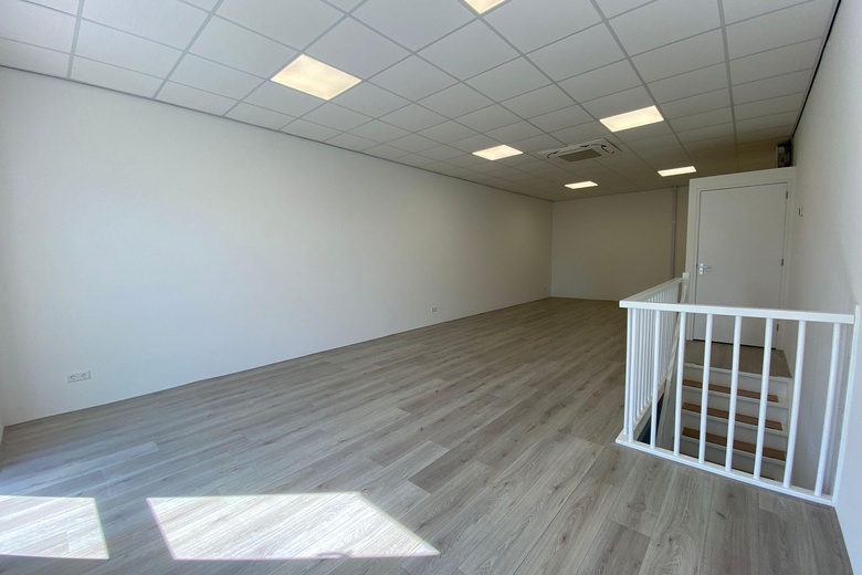 BedrijfsruimteaanMicrofoonstraat 82<br/> inAlmere