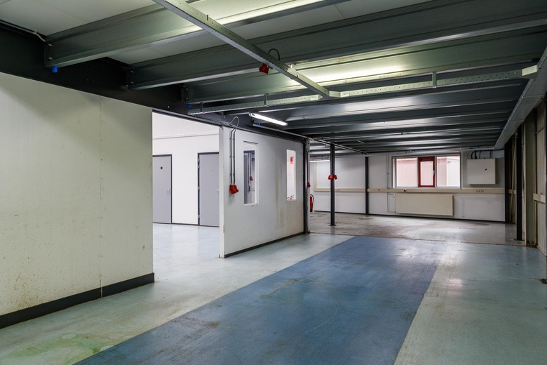 BedrijfsruimteaanBergveste 12<br/> inHouten BedrijfsruimteaanBergveste 12<br/> inHouten