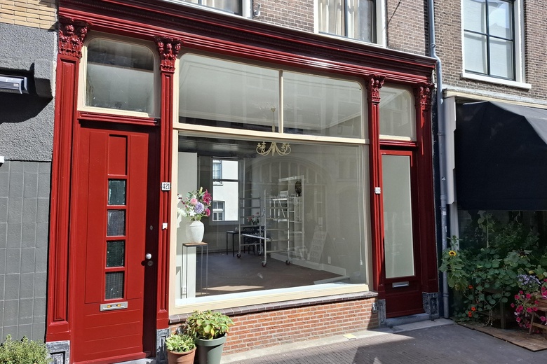 WinkelruimteaanVoorstraat 419<br/> inDordrecht WinkelruimteaanVoorstraat 419<br/> inDordrecht