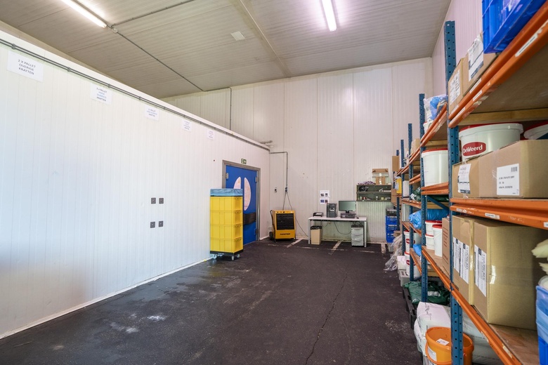 BedrijfsruimteaanIndustrieweg 31 - 33<br/> inWaardenburg BedrijfsruimteaanIndustrieweg 31 - 33<br/> inWaardenburg