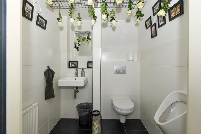 BedrijfsruimteaanEnergiestraat 33<br/> inNaarden BedrijfsruimteaanEnergiestraat 33<br/> inNaarden