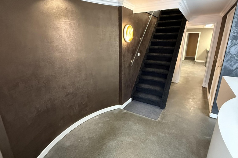 BedrijfsruimteaanEinsteinstraat 2<br/> inHillegom