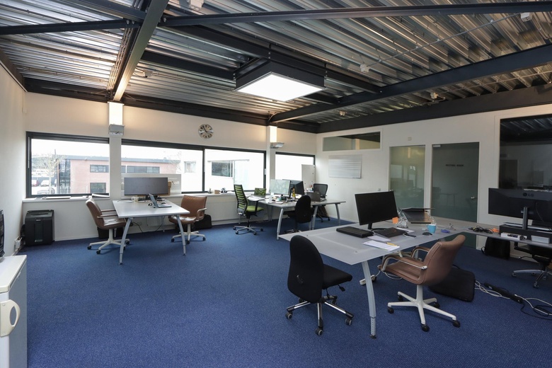 BedrijfsruimteaanDe Huchtstraat 14<br/> inAlmere BedrijfsruimteaanDe Huchtstraat 14<br/> inAlmere