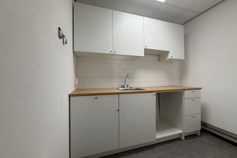 BedrijfsruimteaanJade 208<br/> inDordrecht