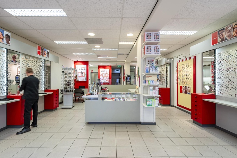 WinkelruimteaanLindenlaan 18 a<br/> inHuizen WinkelruimteaanLindenlaan 18 a<br/> inHuizen