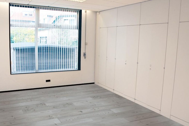 KantoorruimteaanOosteinde 137<br/> inVoorburg