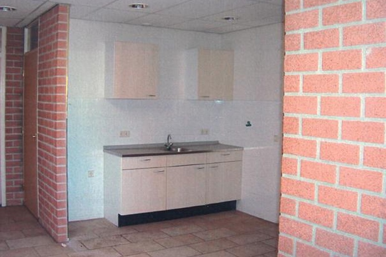 BedrijfsruimteaanBerg en Daal 13<br/> inVoorhout BedrijfsruimteaanBerg en Daal 13<br/> inVoorhout