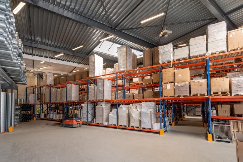 Bedrijfsruimteaan1e Tochtweg 11<br/> inNieuwerkerk aan den IJssel Bedrijfsruimteaan1e Tochtweg 11<br/> inNieuwerkerk aan den IJssel